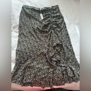 Max studios by Nordstrom midi skirt with rouched side